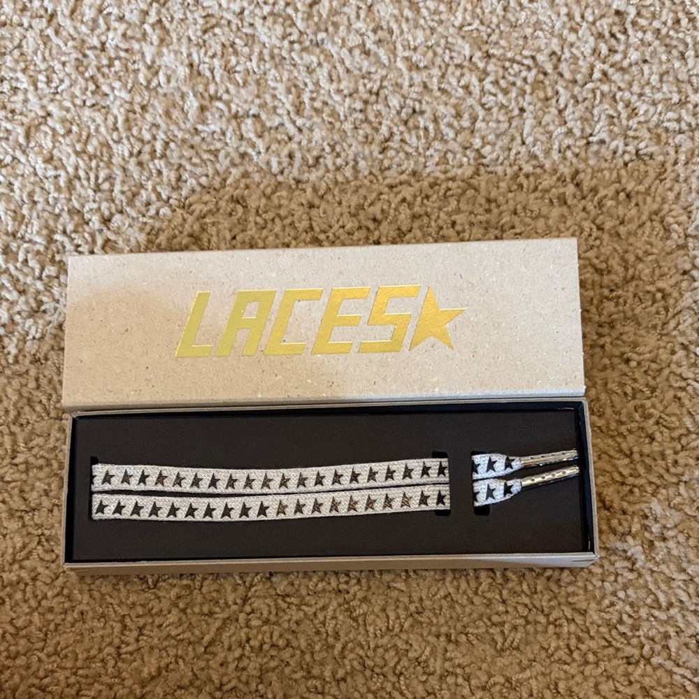 Golden goose laces
